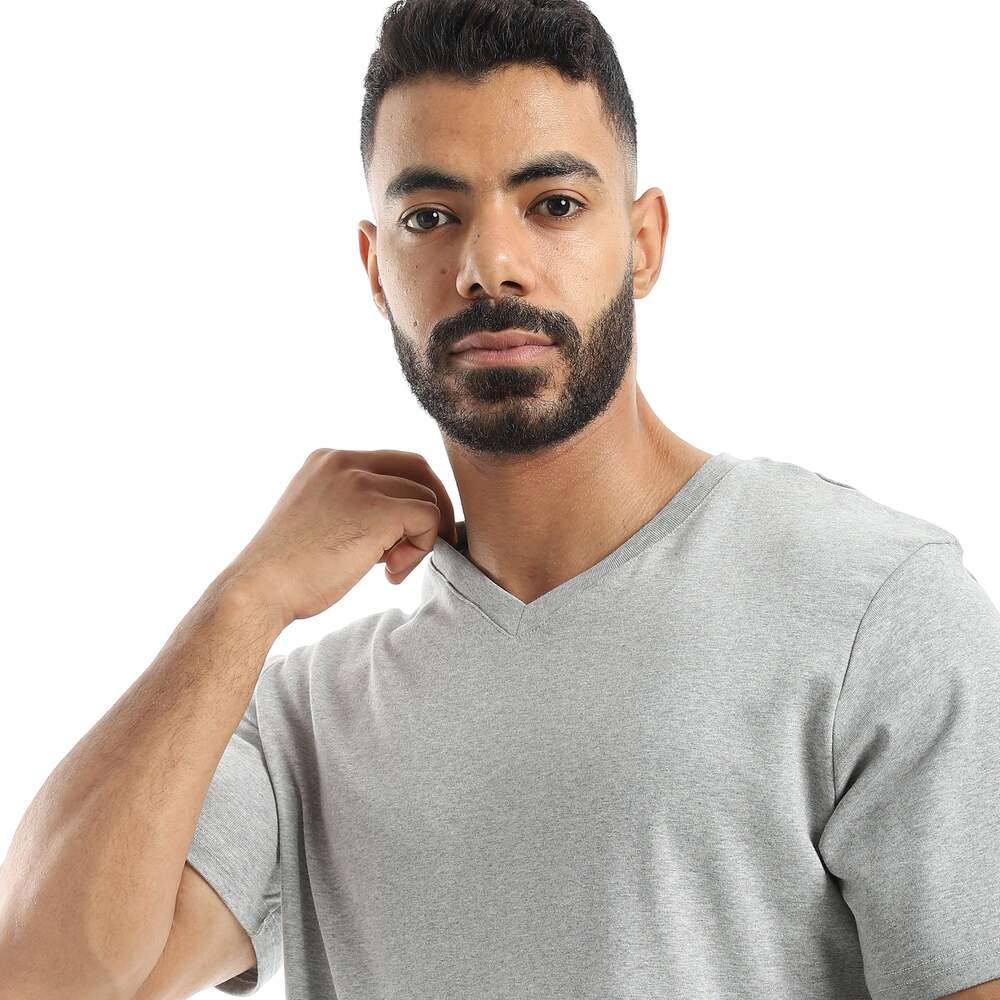 T-Shirt Men's Plain With Sleeves On V