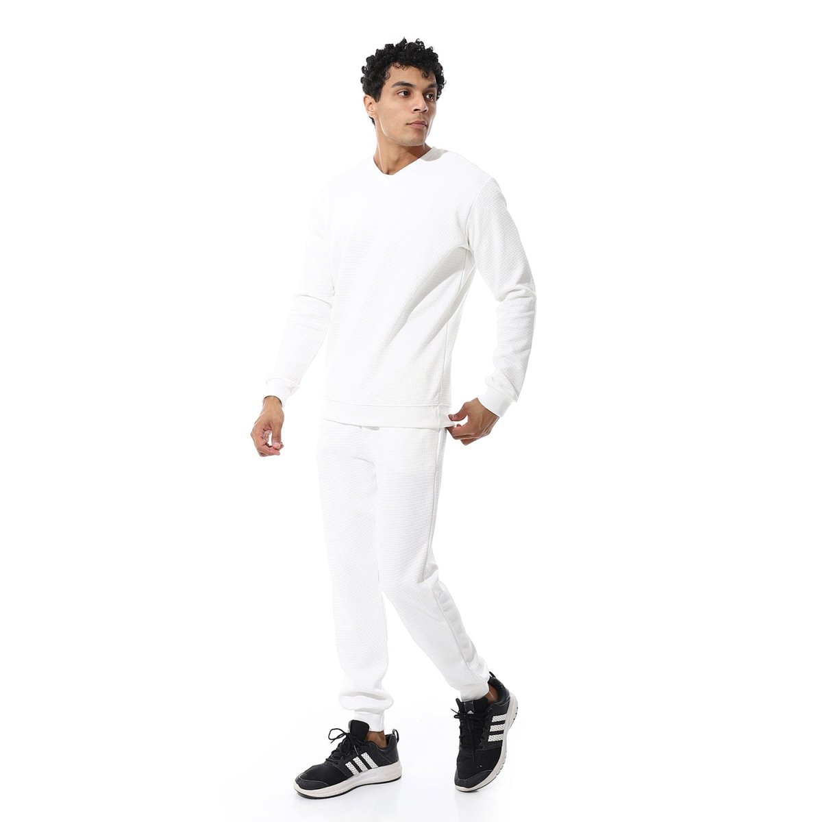 طقم رياضي مريح محبوك
