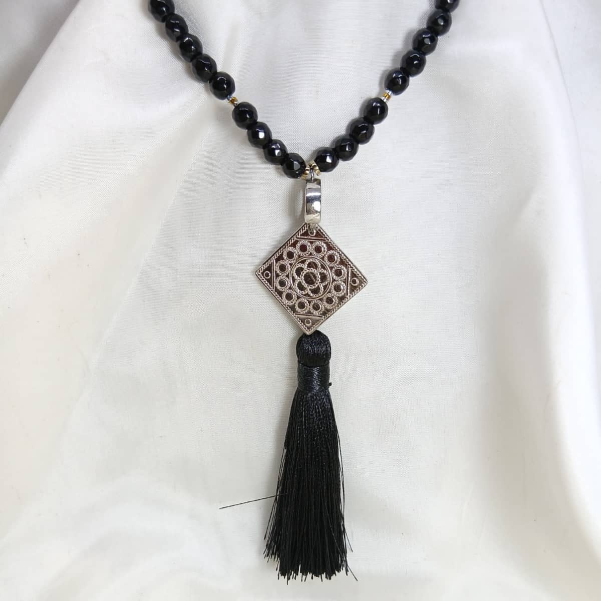 Necklace Agate Black And Hematite With Pendant Nickel